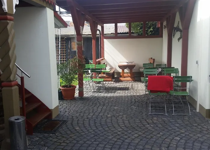Cafe Im Hof- Bed & Breakfast